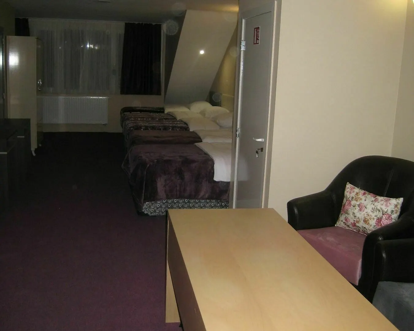 Hotel Meribel Saint-Josse-ten-Noode 3*, بروكسل بلجيكا